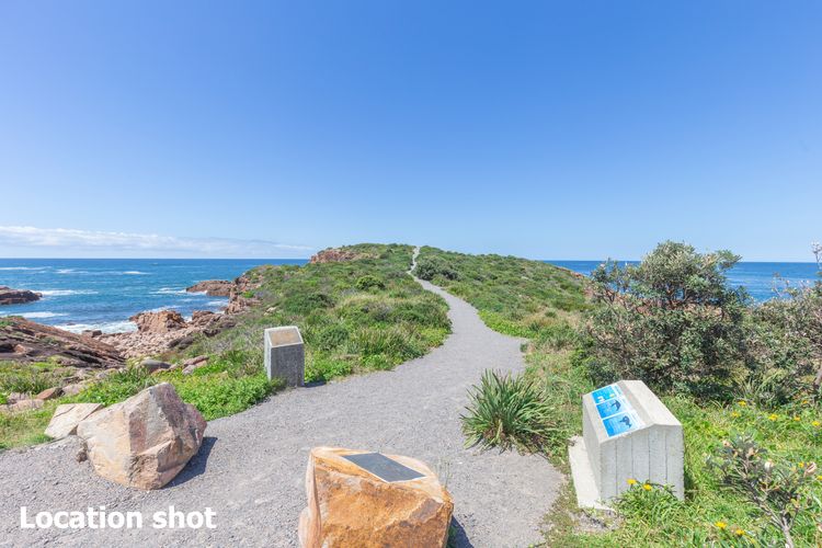 Maestral II, 27a Richardson Ave – 180 metres from the waters edge , Air Con