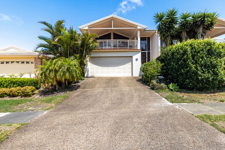 74A Sergeant Baker Drive – comfortable duplex with beautiful distant water views