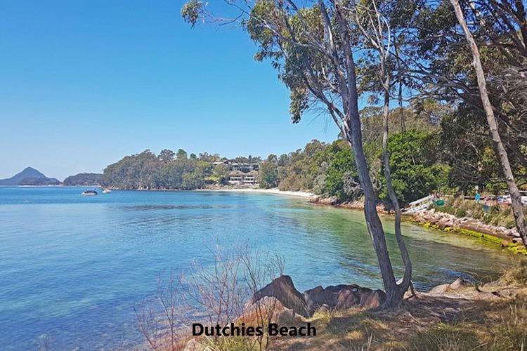 Dutchies By The Sea, 2/61 Christmas Bush Ave – stunning views, WiFI