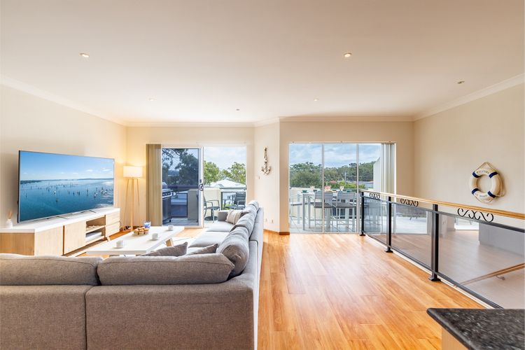 Corlette Sands, 117 Sandy Point Road – filtered waterviews, air conditioning and only 150 metres to the water
