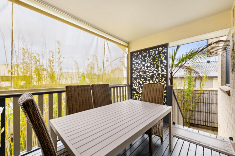 Home of Anna Bay, 112 Old Main Rd – Air Con, WiFi and close to the beach
