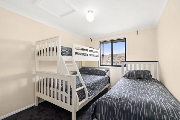 Home of Anna Bay, 112 Old Main Rd – Air Con, WiFi and close to the beach