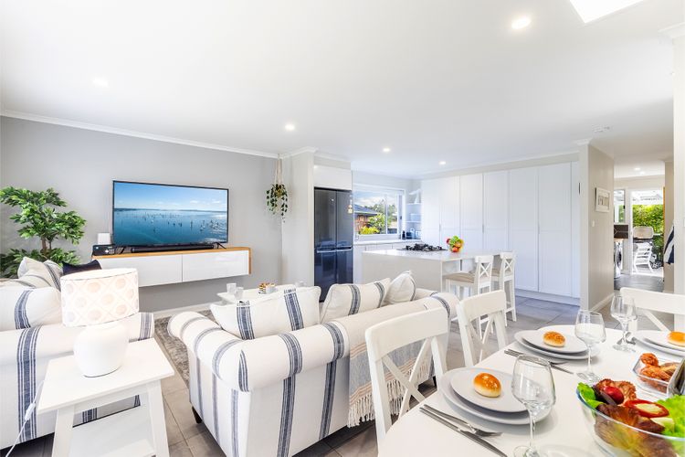 Seabreeze, 18 Abel Place – fantastic holiday house on the beach