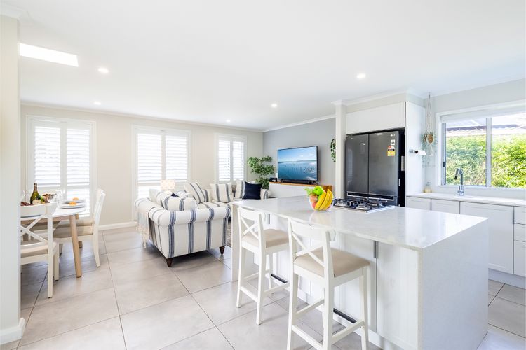 Seabreeze, 18 Abel Place – fantastic holiday house on the beach