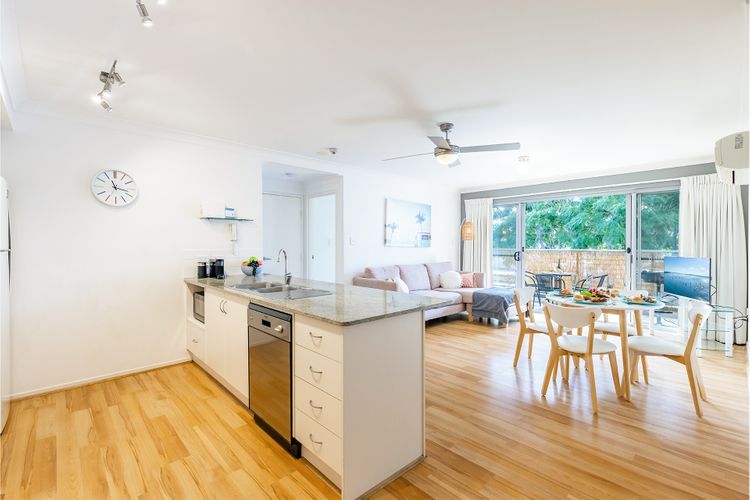 Shoal Bay Beach Apartments, 15/2 Shoal Bay Road