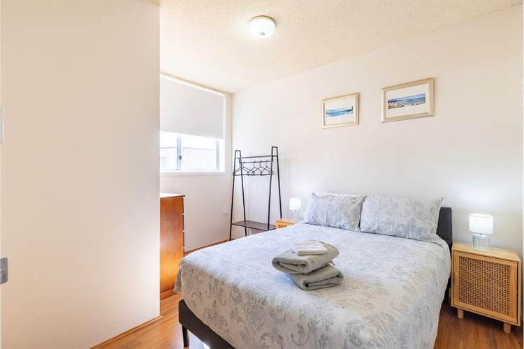 Cala Dor, 1/13 Soldiers Point Rd – renovated with linen, air con and Wi-Fi