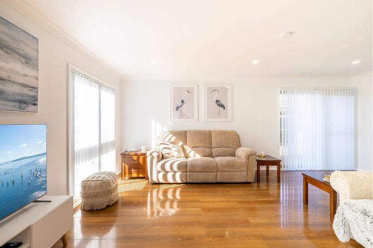 Warada, 30 Waratah Avenue – air con , boat parking & pet friendly