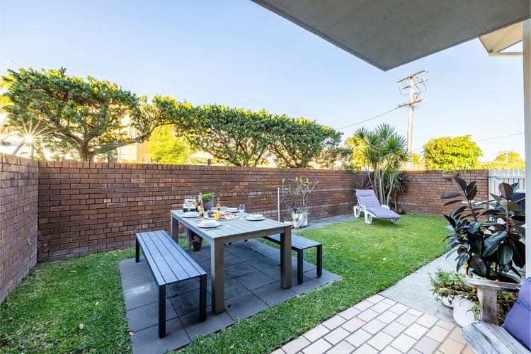 Bahia, 4/47 Ronald Ave – fantastic location with grass courtyard