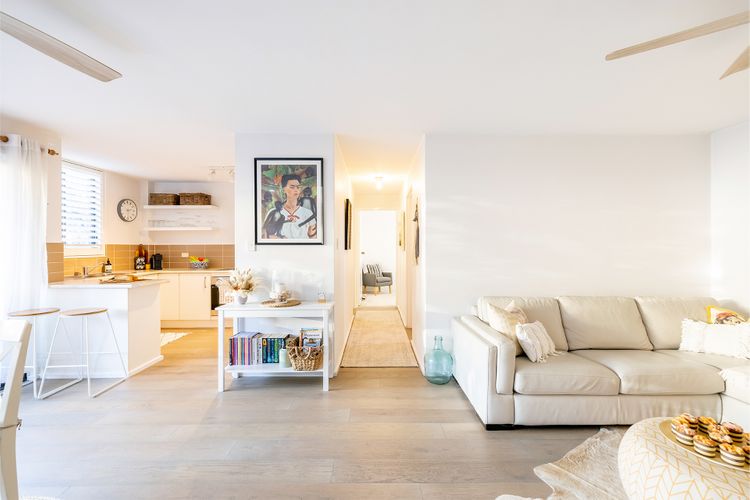 Bahia, 4/47 Ronald Ave – fantastic location with grass courtyard