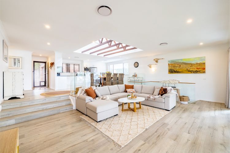 Dutchies, 20A Gloucester St – Direct beach access, Gorgeous Bay views, Huge balcony