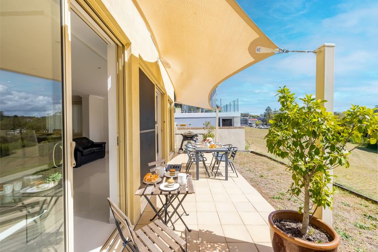 Dolphin Watch Apartments, Unit 1, 74 Magnus St – air con, wi-fi, views