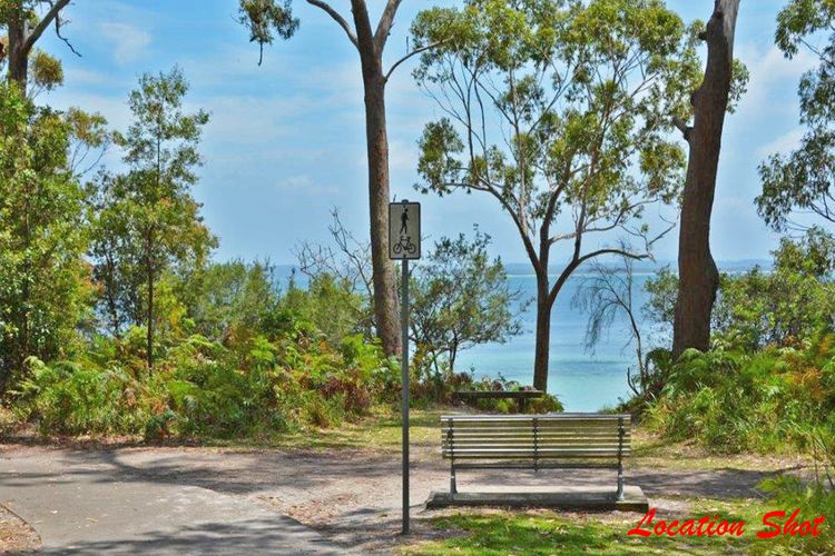 Copacabana, 4/61 Sandy Point Rd – water views, air con and WiFi