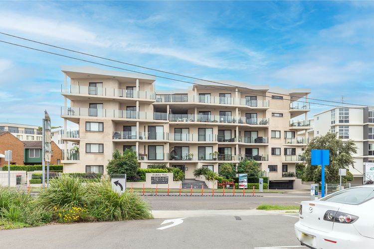 Dolphin Cove 15, 2-6 Government Rd – Stunning Penthouse with views, secure parking, lift, ducted air conditioning