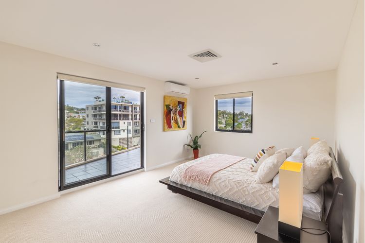Dolphin Cove 15, 2-6 Government Rd – Stunning Penthouse with views, lift, Linen & Bed Making & Ducted Air Conditioning