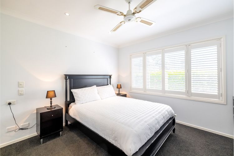 Beach Tides, 1A Tuncurry Cl – Wi-Fi, Air Conditioning and Boat Parking