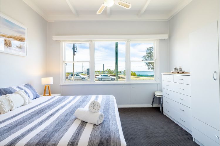 Silver Sands, 29A Victoria Pde – across the road to the water