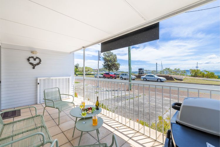 Silver Sands, 29A Victoria Pde – across the road to the water