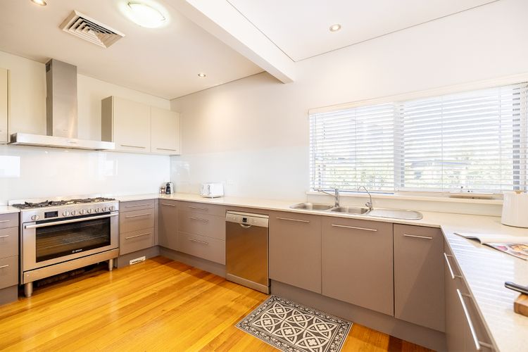 Birubi Point House, 56 Ocean Ave – stunning water views, ducted air con