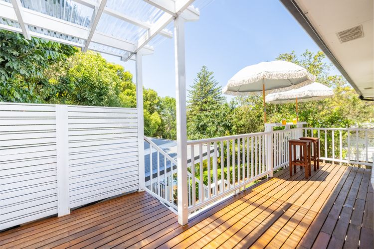 Tropicality – 37 Moorooba Cres – pool, air con, kids play area