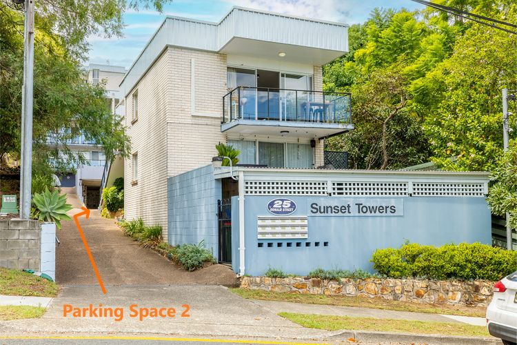 Sunset Towers, 8/25 Donald St – heart of town with water views