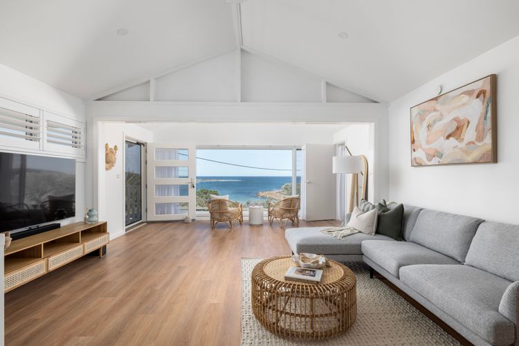 Waves at Boat Harbour, 65 Kingsley Dr – stunning house with fantastic waterviews