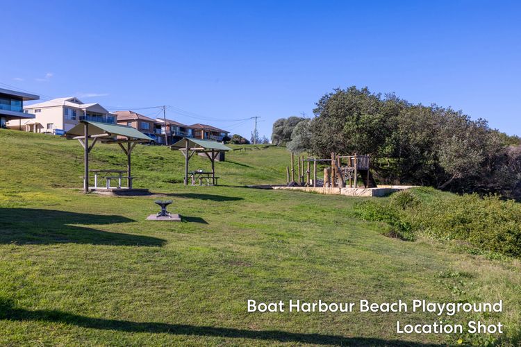 Waves at Boat Harbour, 65 Kingsley Dr – stunning house with fantastic waterviews