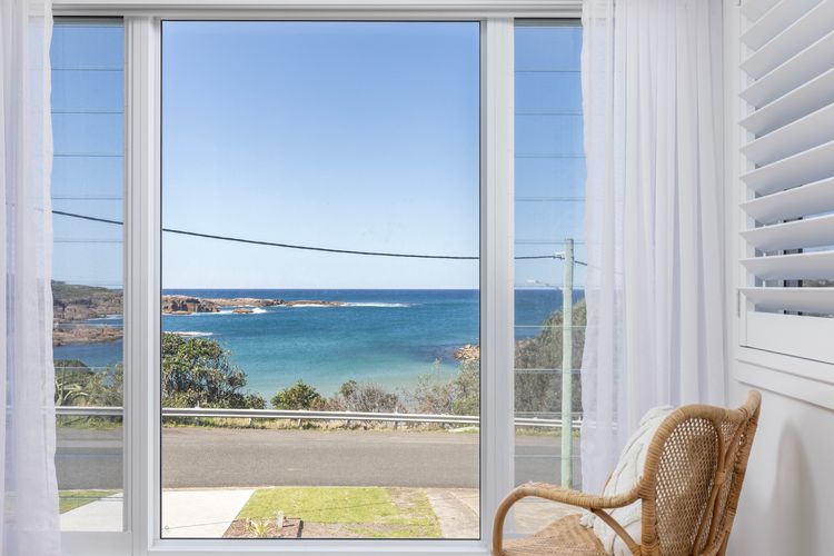 Waves at Boat Harbour, 65 Kingsley Dr – stunning house with fantastic waterviews