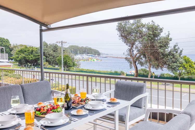 A Yachtsman Rest, 3/37 Victoria Pde – stunning unit with stunning views