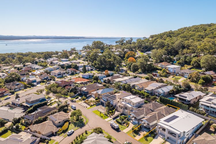 68 Saratoga Ave – Ducted Air con, Wi-Fi, Small Boat Parking