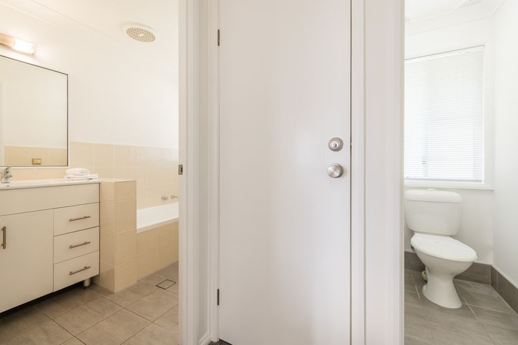 The Wreck Room, 6 Flannel Flower Fairway – fantastic house filled with activities for all