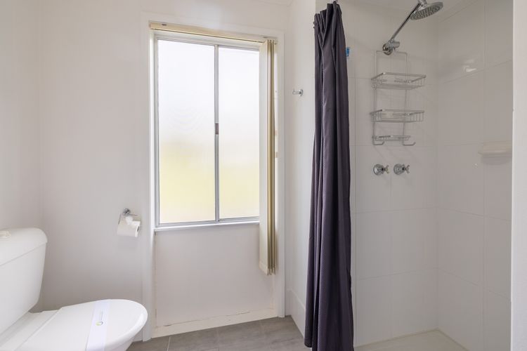 The Wreck Room, 6 Flannel Flower Fairway – fantastic house filled with activities for all