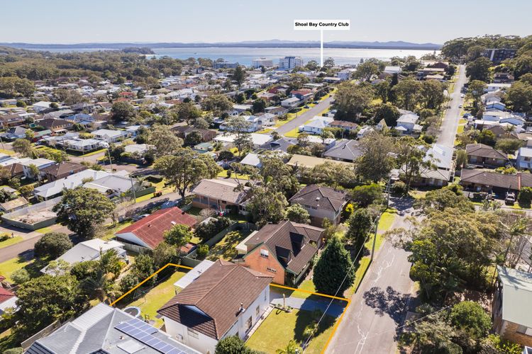 The Wreck Room, 6 Flannel Flower Fairway – fantastic house filled with activities for all