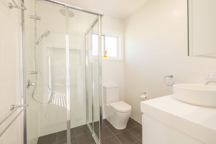 Robinson Retreat with Beach Bungalow, 3 Robinson St – air con, 2 kitchens, 6 bedrooms, 4 bathrooms