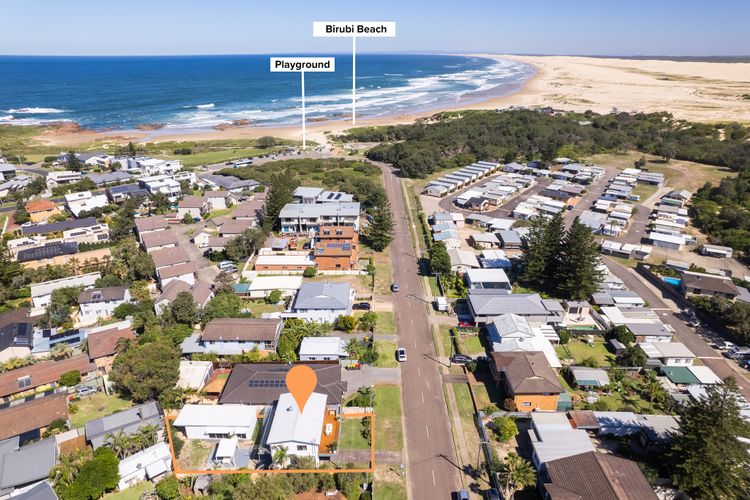Robinson Retreat with Beach Bungalow, 3 Robinson St – air con, 2 kitchens, 6 bedrooms, 4 bathrooms
