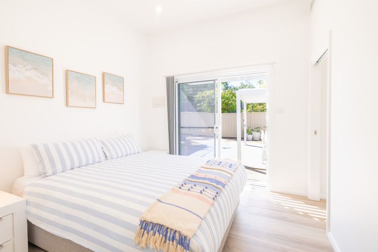 Robinson Retreat with Beach Bungalow, 3 Robinson St – air con, 2 kitchens, 6 bedrooms, 4 bathrooms