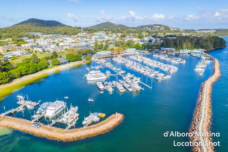 Cote D’Azur, 42/61 Donald St – complex pool, lift, linen, bed making and stunning water views