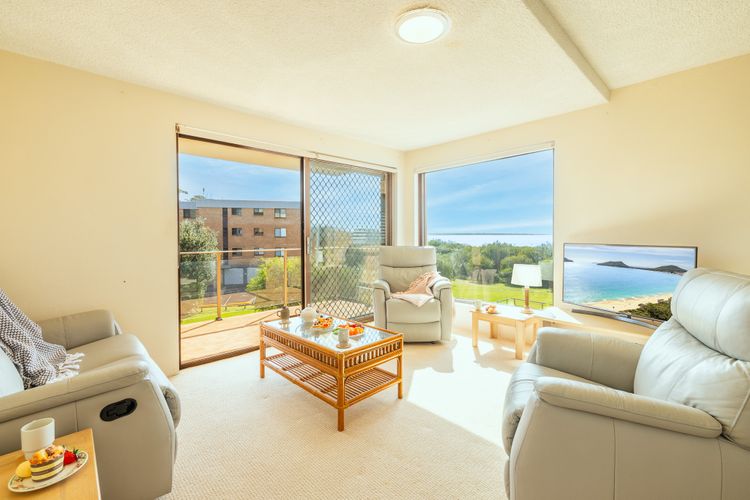 Promenade 9, 8 Intrepid Cl – spectacular water views, air conditioning