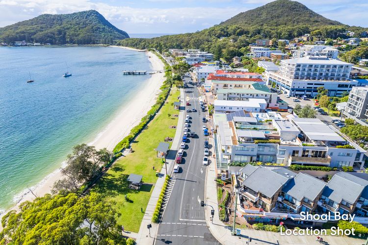 Promenade 9, 8 Intrepid Cl – spectacular water views, air conditioning