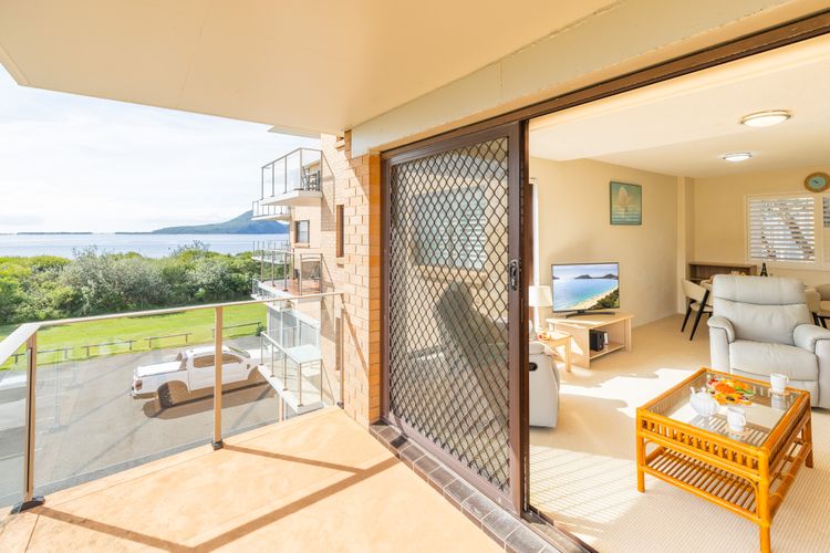 Promenade 9, 8 Intrepid Cl – spectacular water views, air conditioning