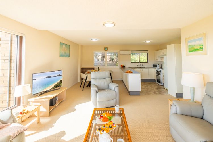 Promenade 9, 8 Intrepid Cl – spectacular water views, air conditioning