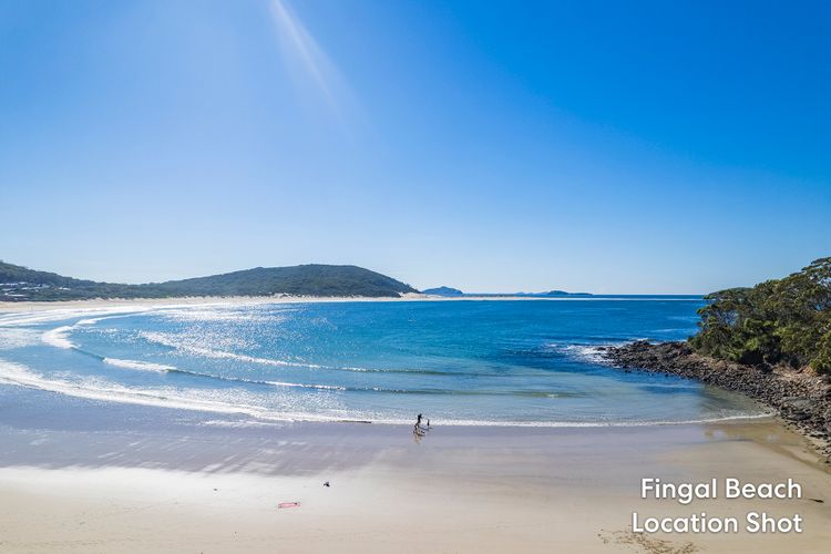 Magnolias, 6 Marine Dr – air con, linen and Wi-Fi