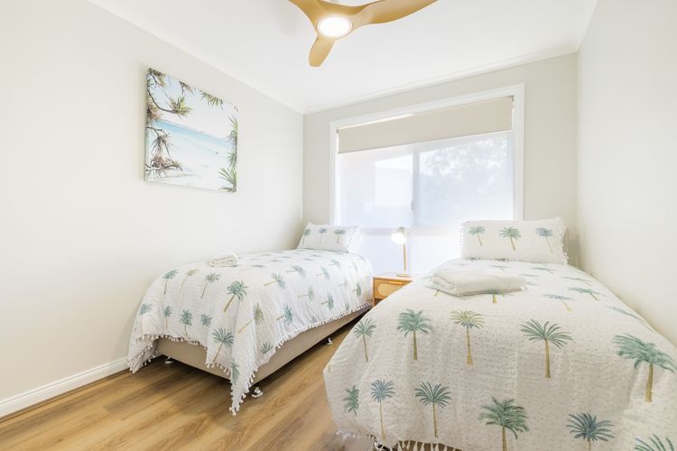 Tomaree Mews 5, 18 Tomaree St – Stunning townhouse in the heart of town
