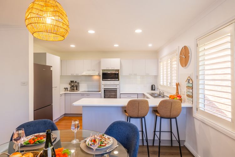 Tomaree Mews 5, 18 Tomaree St – Stunning townhouse in the heart of town