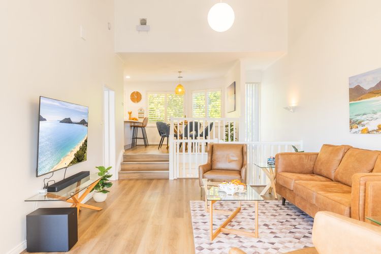 Tomaree Mews 5, 18 Tomaree St – Stunning townhouse in the heart of town