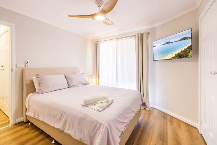 Tomaree Mews 5, 18 Tomaree St – Stunning townhouse in the heart of town