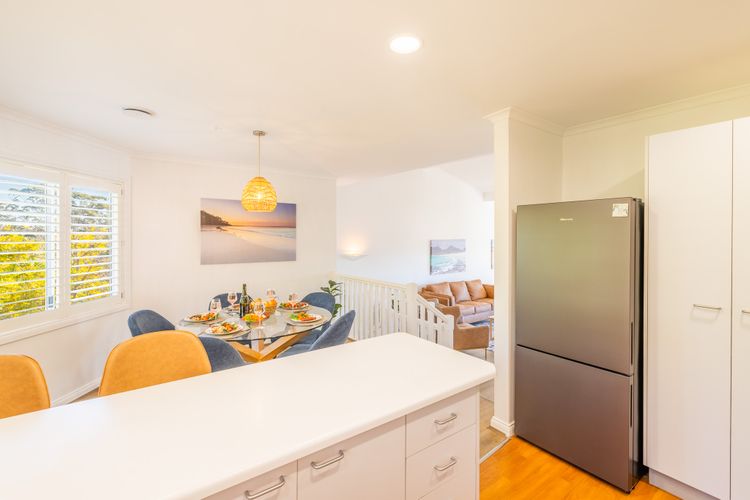 Tomaree Mews 5, 18 Tomaree St – Stunning townhouse in the heart of town