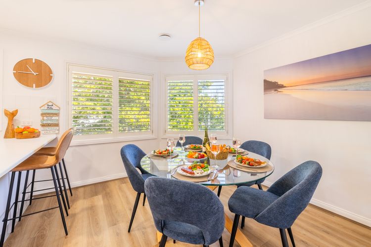 Tomaree Mews 5, 18 Tomaree St – Stunning townhouse in the heart of town