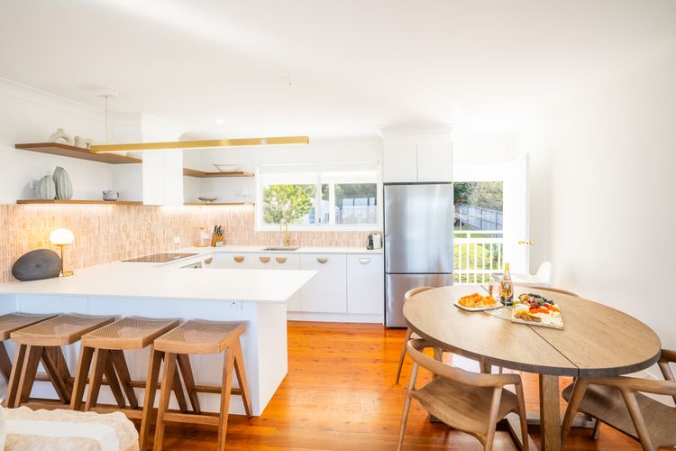 Finhouse, 48 Lentara St – Views, Linen, Wi-Fi and Air Con