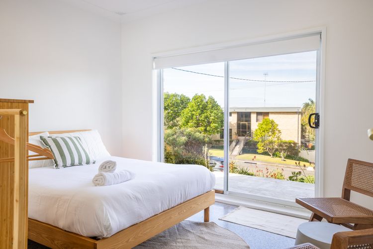 Finhouse, 48 Lentara St – Views, Linen, Wi-Fi and Air Con