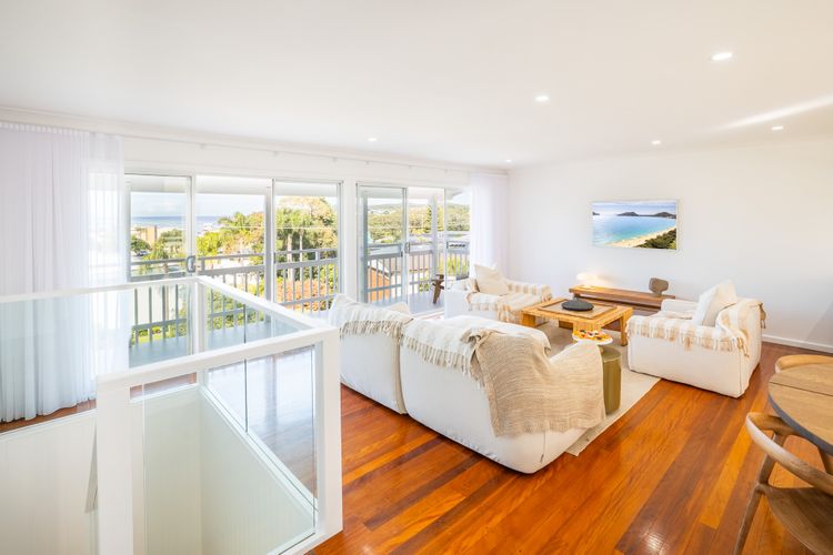 Finhouse, 48 Lentara St – Views, Linen, Wi-Fi and Air Con